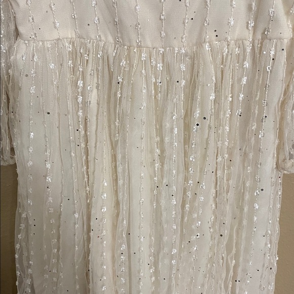 Wonder Nation Cream Kids Dress with Sheer Sleeves -size 8 - Picture 3 of 8